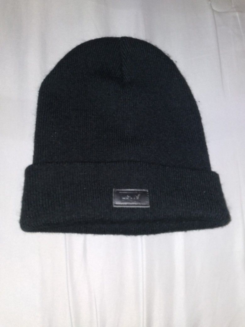 Brand New All Black LEVI'S Beanie 1 Size Fits All 