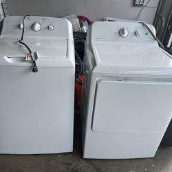 Hot Point Washer And Dryer 