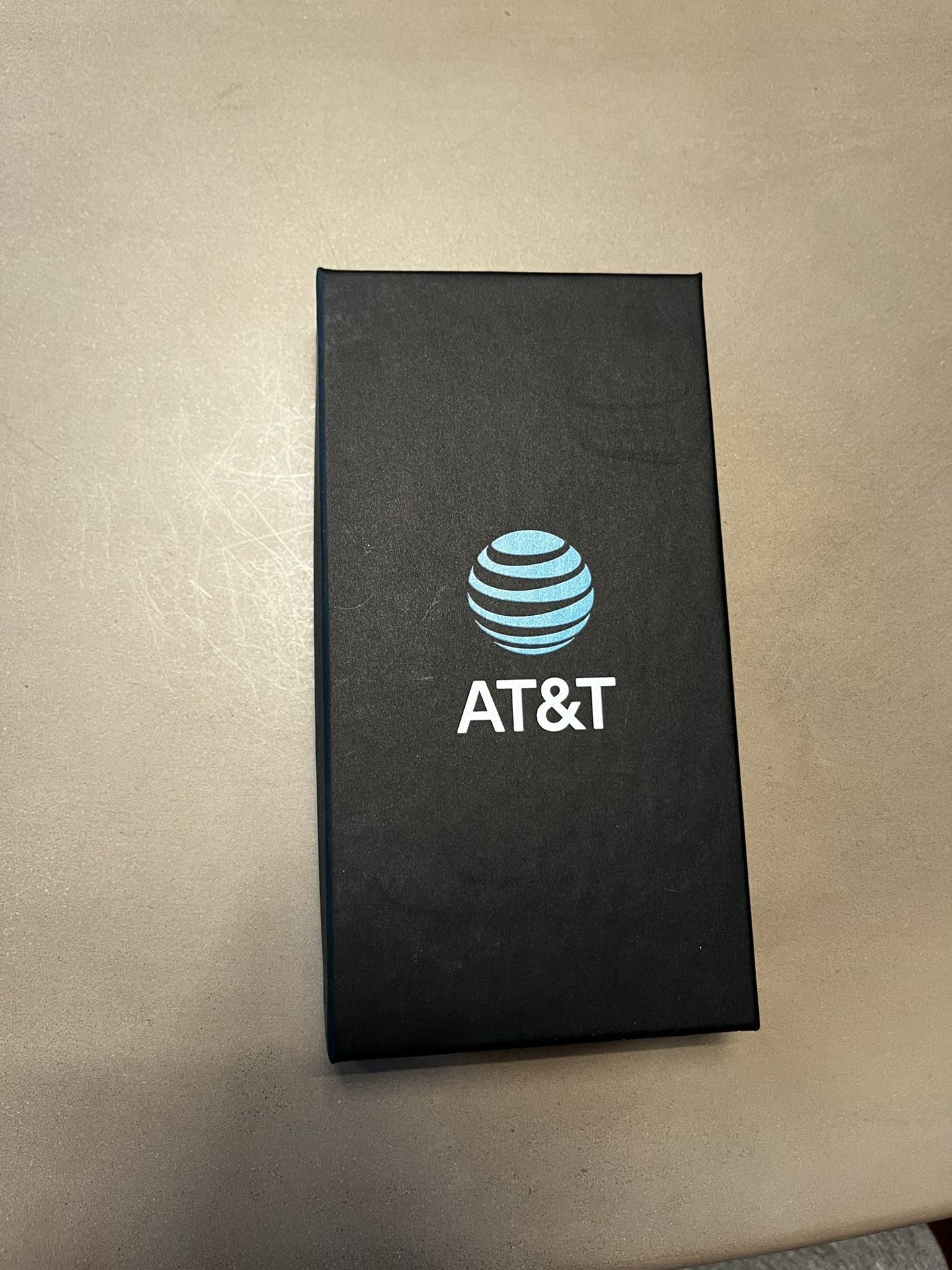 Refurbished iPhone 13 (AT&T)- 128GB