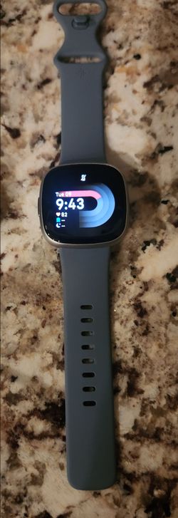 Fitbit Versa 4 Smart Watch/Fitness Tracker