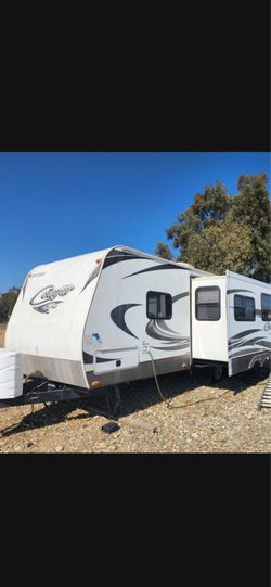 2013 Cougar Travel Trailer casa  movible de venta