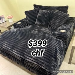 Black Jumbo Corduroy Chaise Lounge
W/2 Cup Holders & USB Ports