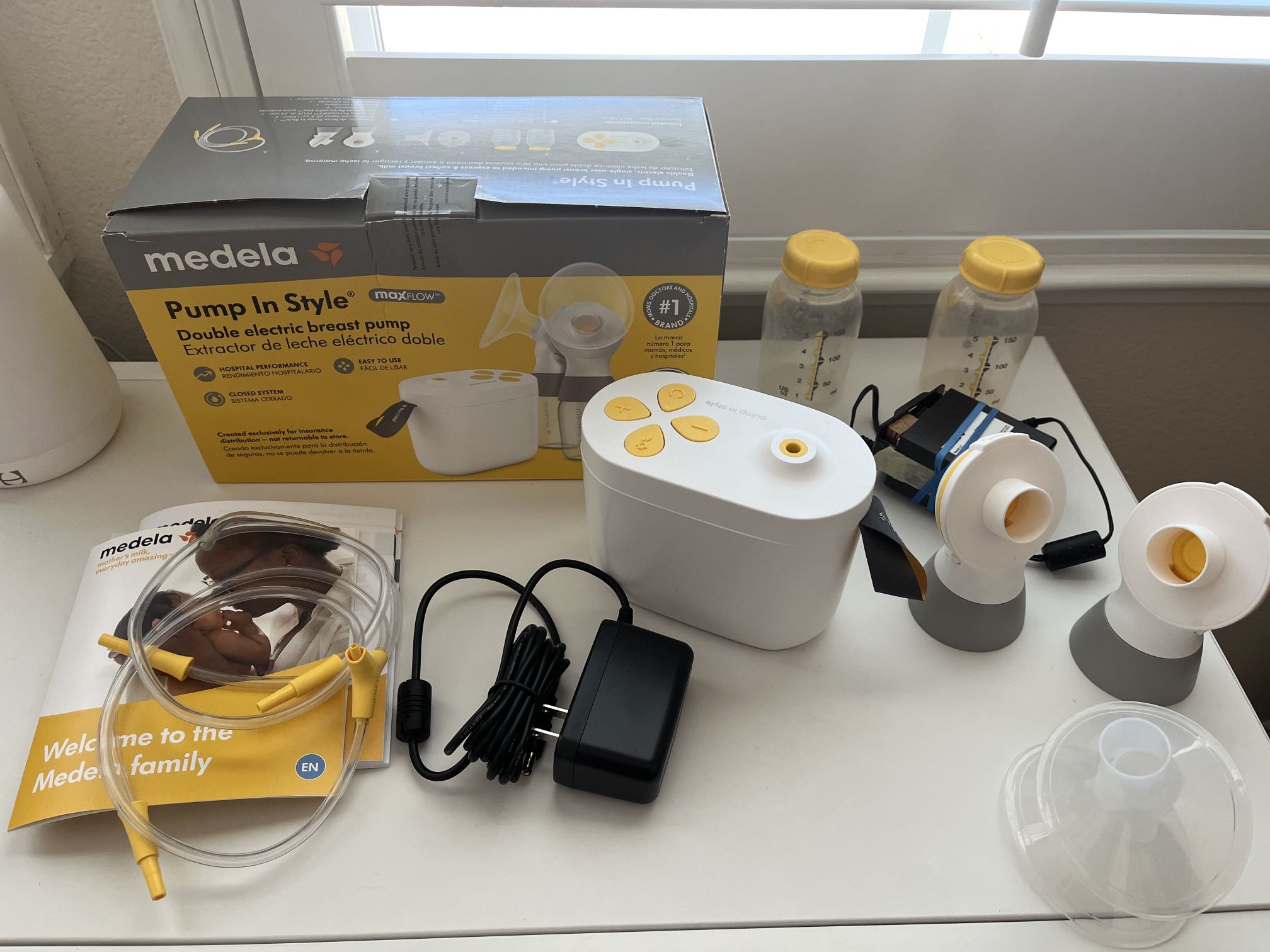 Medela Pump in Style with MaxFlow Breast Pump