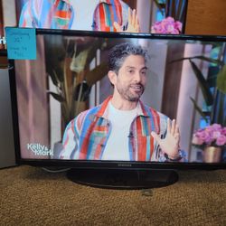 32-inch Samsung TV
