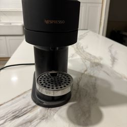 Vertuo Next Dark Gray & Aeroccino3 Milk Frother