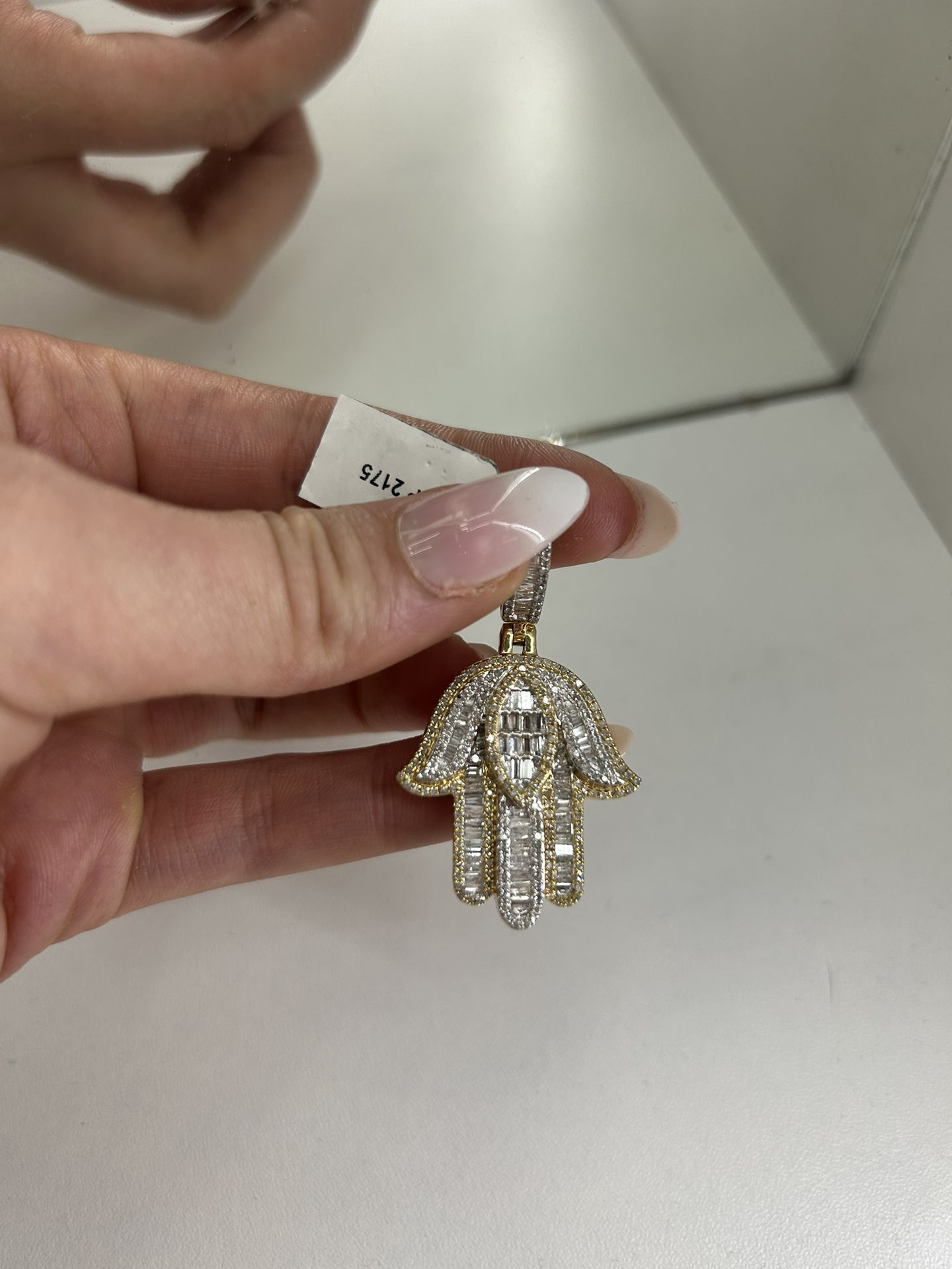 Pendant 14kt gold 11.9 gm 1.6ct