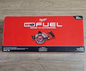 Milwaukee M18 Fuel 7 1/4 Circular Saw