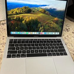 MacBook 2019-2020 