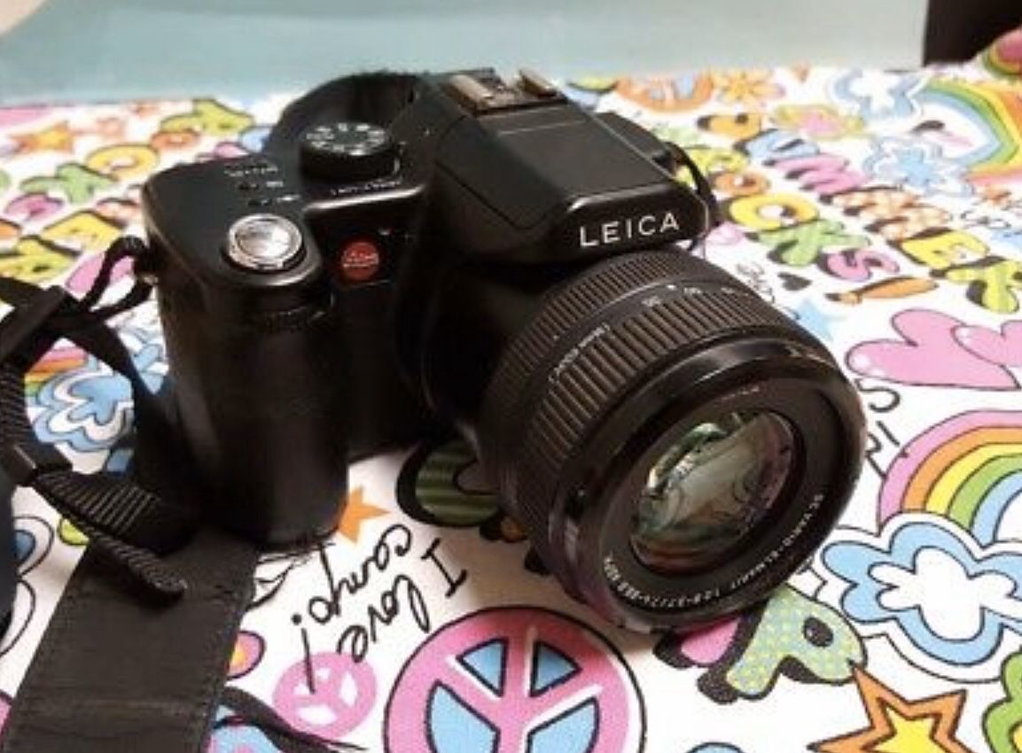 Leica V Lux 1