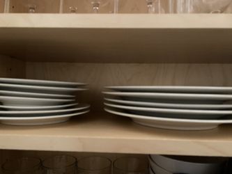 Selection Of White Ceramic Plates (3 Sizes)