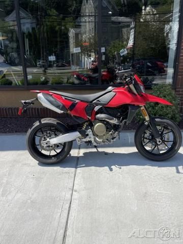 2024 Ducati Hypermotard 698 Mono Red