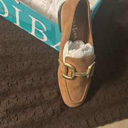 Ladies Loafer Shoe From Soft Surroundings, Light Brown 7 1/2