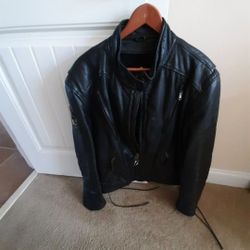 HARLEY DAVIDSON MOTORCYCLE JACKET.  VERY GOOD CONDITION.  SIZE 44. $100.00