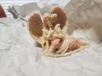 Angel  Figurine