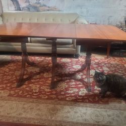 Claw Foot Dining Room Table With 4 Chairs