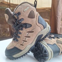 Cabelas Thinsulate Ultra Insulated Boots Dry-Plus Winter Hiking Snow Youth Sz 3M