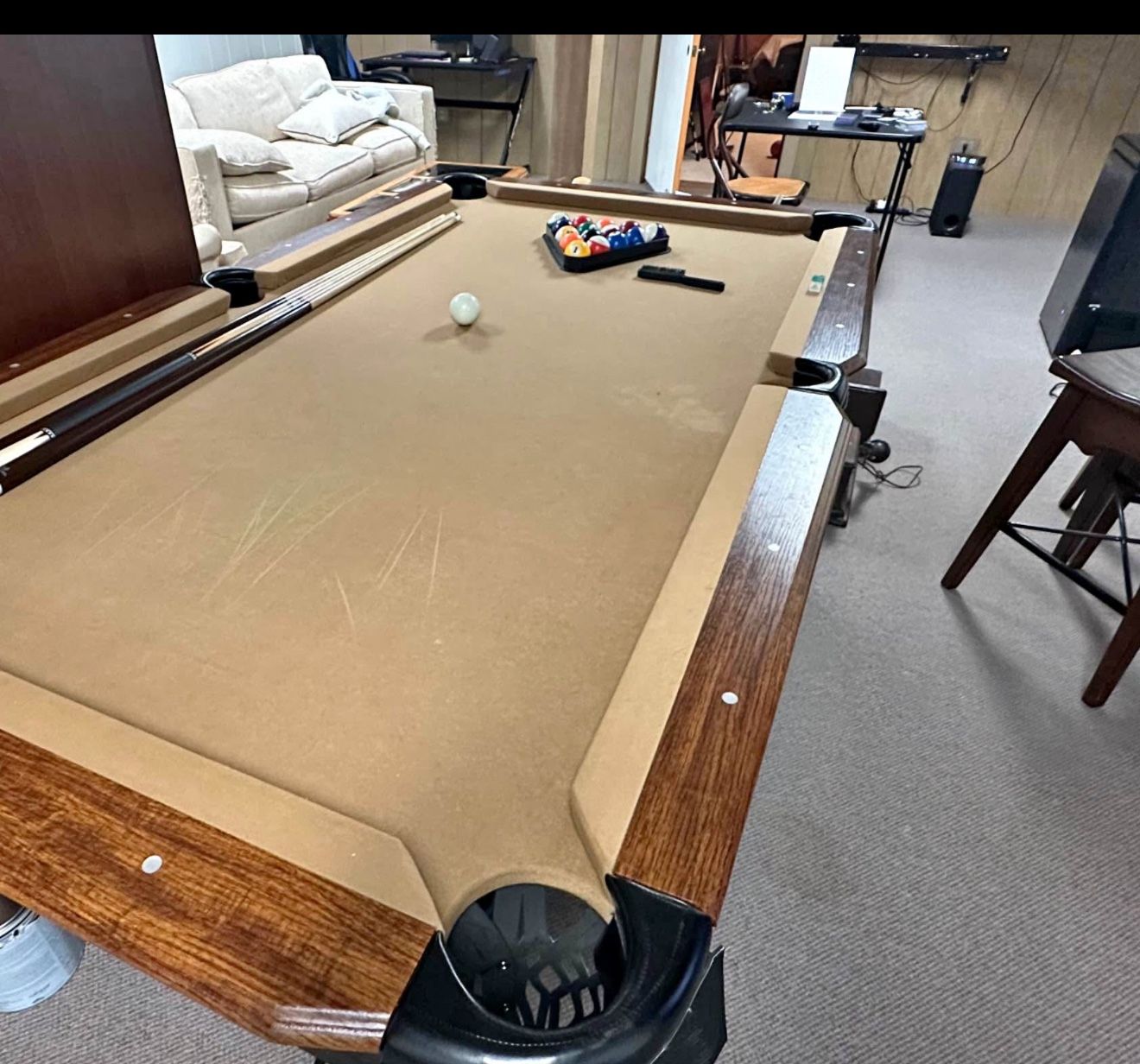 7ft Pool Table