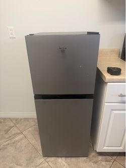Mini fridge