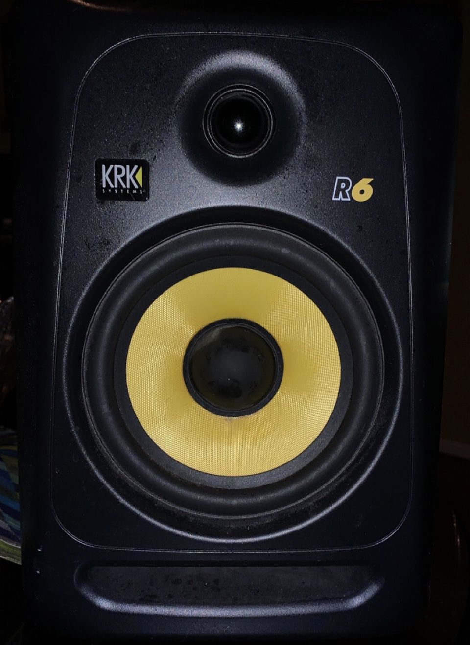 KRK R6 Two-Way Passive Studio Monitor 
