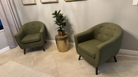 2 semi-new armchairs