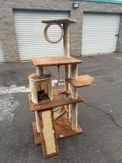 Cat tree