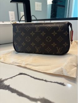 LV purse