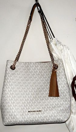 Mk Jet Set Vanilla Purse and Matching Wristlet