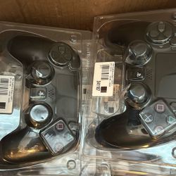 PS4 Controllers 