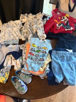 Infant boy clothes Sz 0-3 month