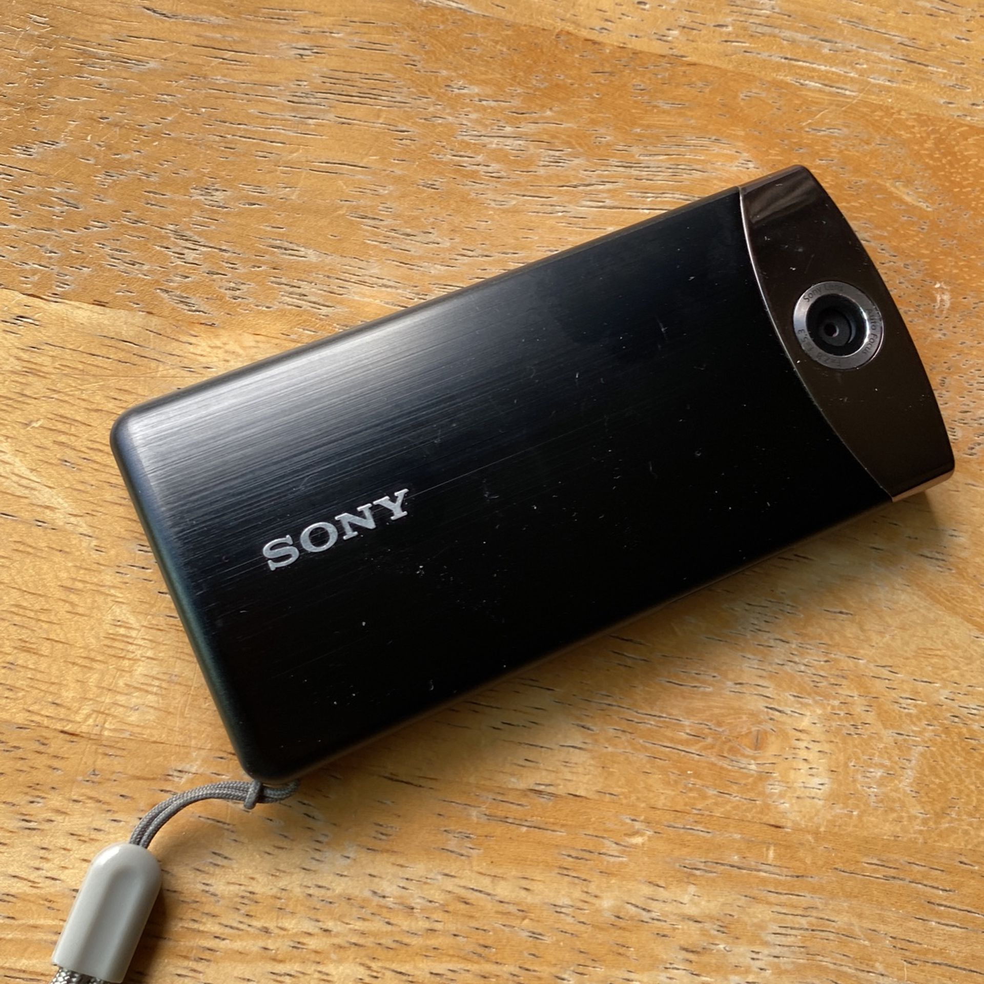 Sony Bloggie MHS-TS10 4GB Mobile HD Snap Camera Video Camcorder