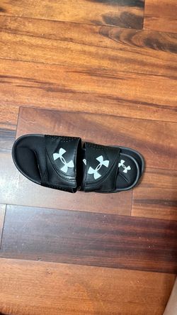 comfy slides. size 10