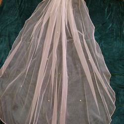 Bridal Veil 83"