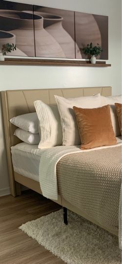 Queen Bed with Mattress