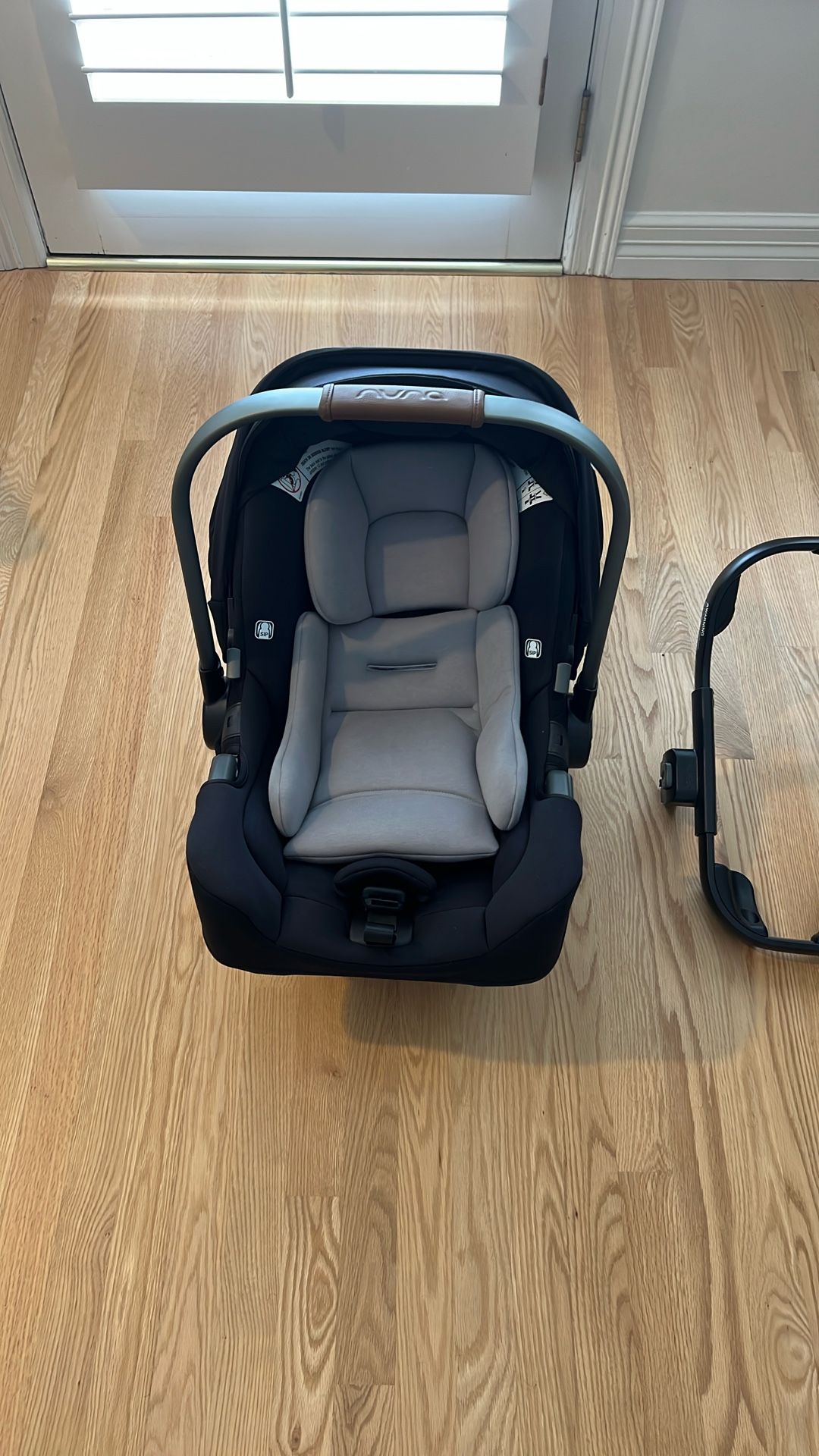 Nuna Pipa RX Infant Car Seat With Base And Stroller Attachement