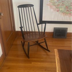 Vintage Shaker Style Rocking Chair