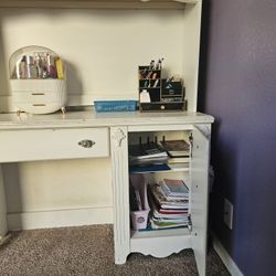 Desk/ Escritorio