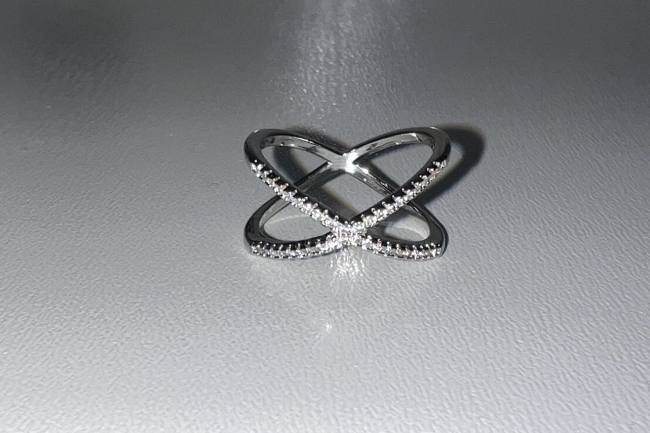 Criss Cross Ring