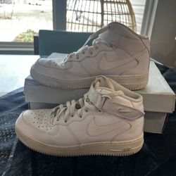 JORDAN AIR FORCE ONES - White (Good Condition)