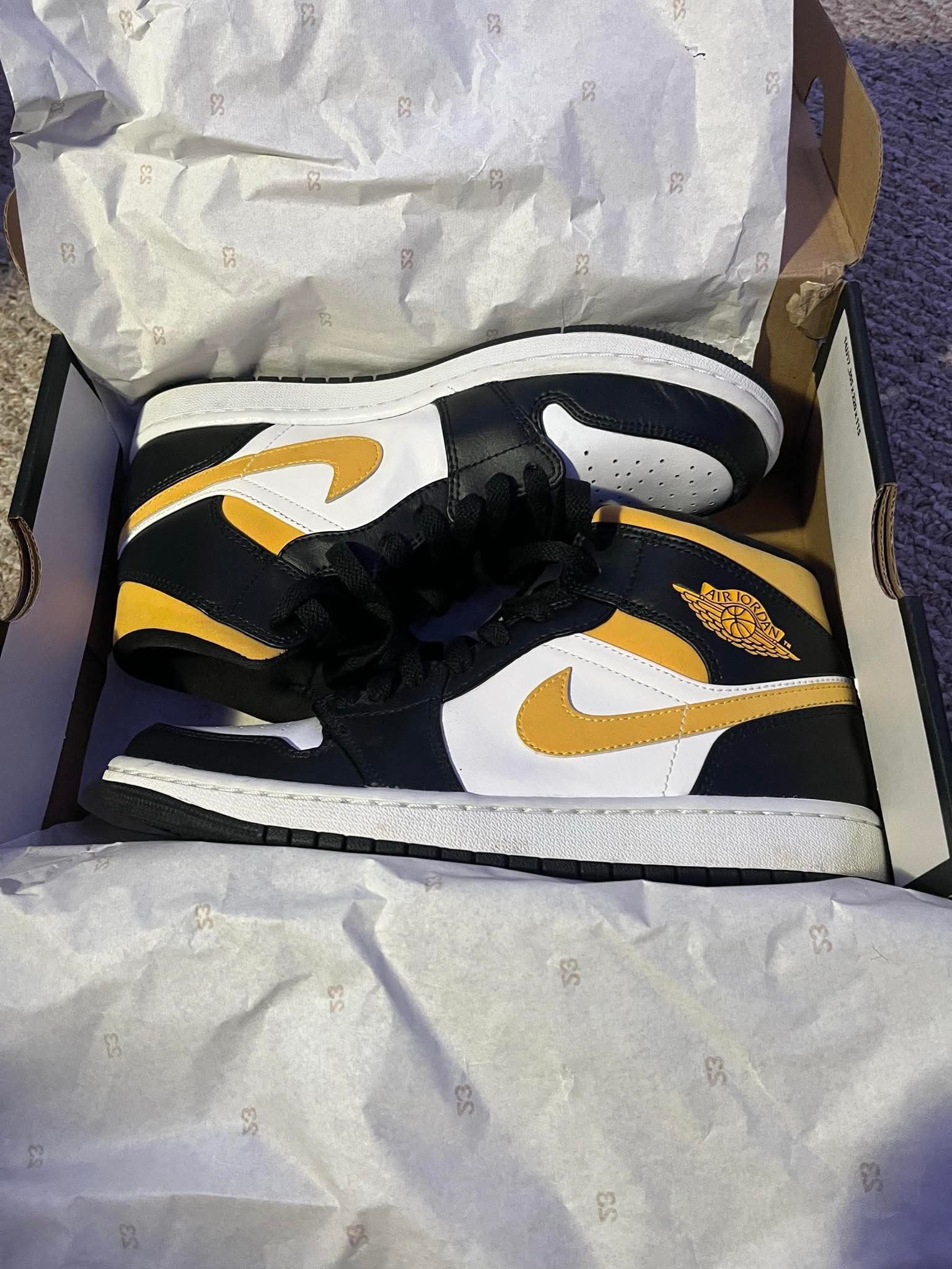 Jordan 1 Mid