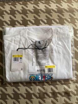 Nike x One Piece White T-shirt Size Small Brand New