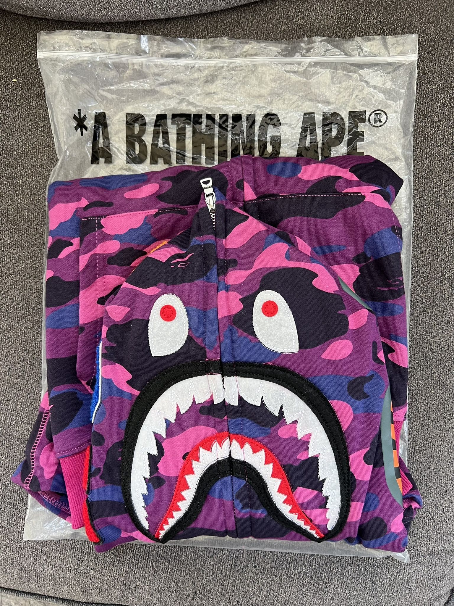BAPE HOODE PURPLE SIZE M
