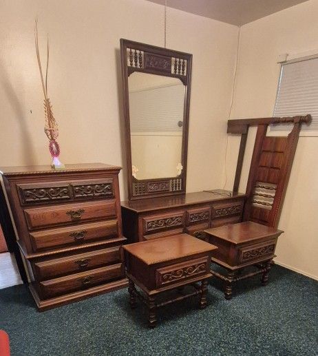 70's Vintage 6 Piece Solid Wood Bedroom Set 