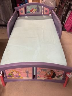 Disney Princess Toddler Bed with Mattress