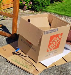 FREE!!! Moving Boxes (Lots!)