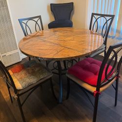 Dining table +Chairs 