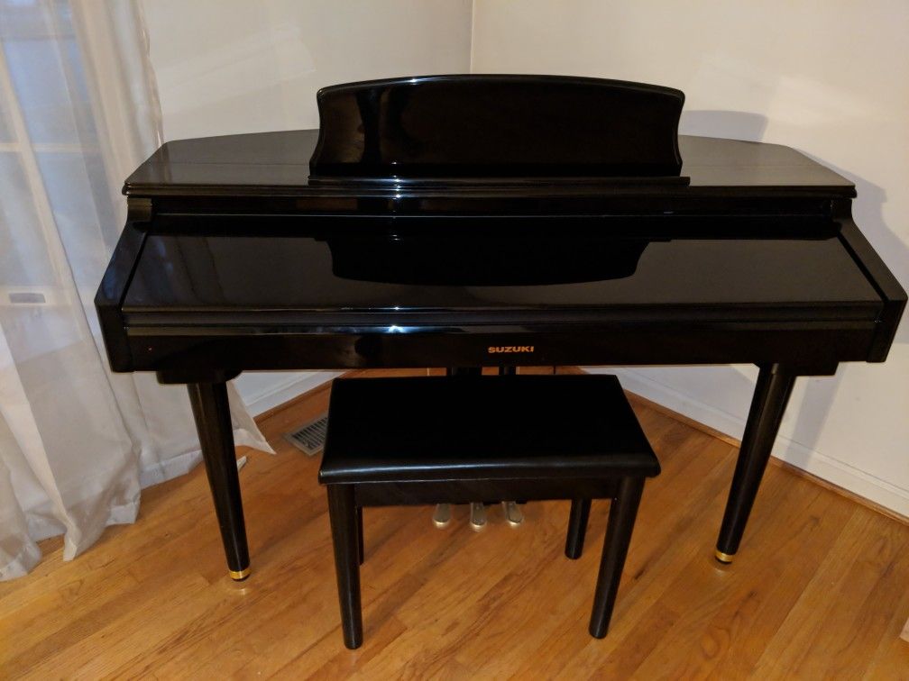 Piano - Suzuki MDG-300