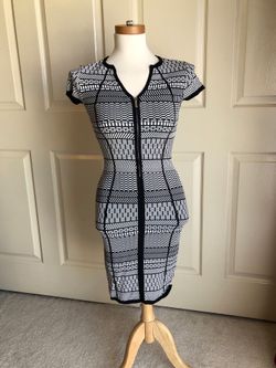 Caché Bodycon Midi Dress
