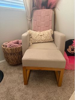 Rocking chair with ottoman