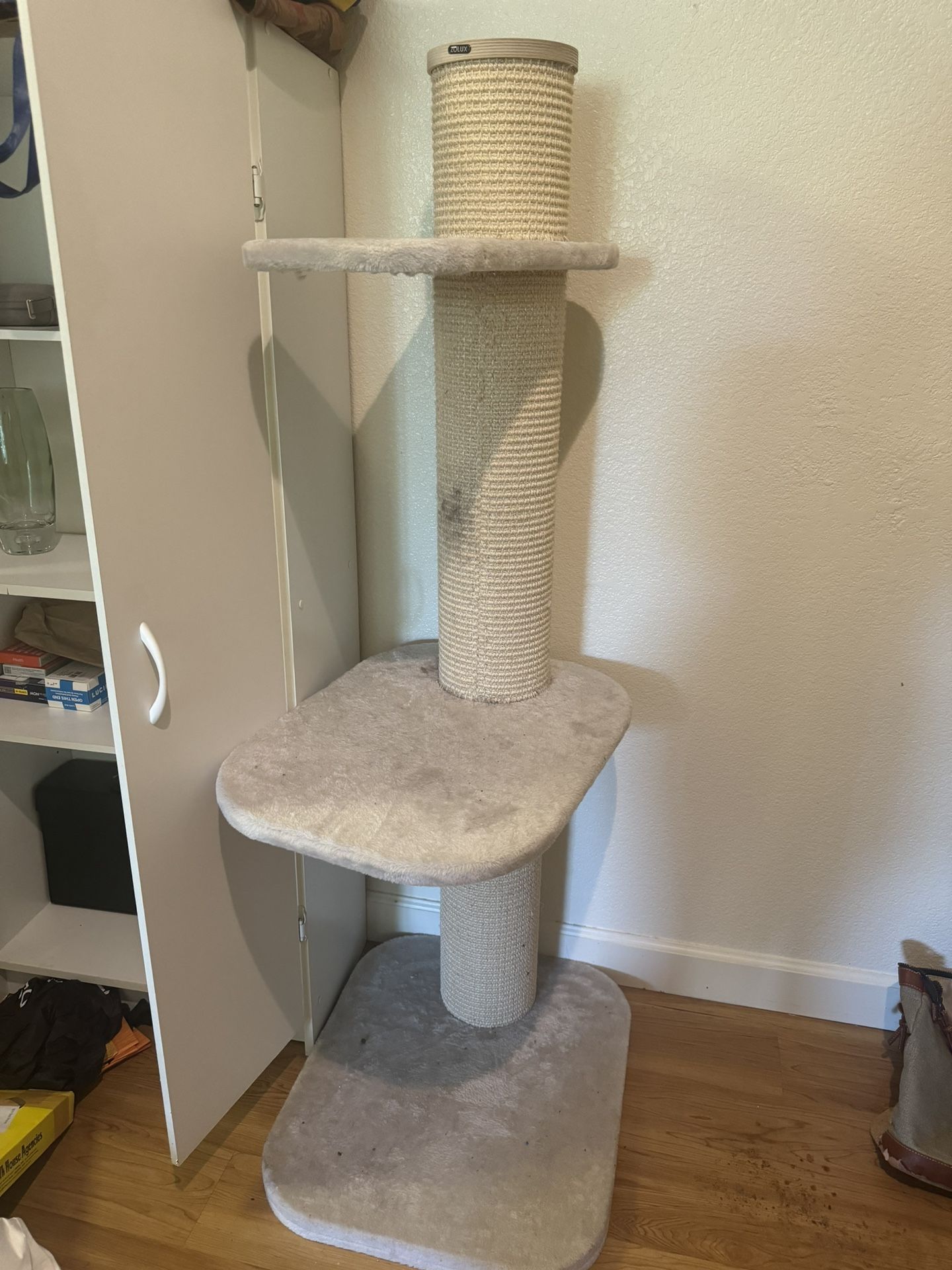 FREE 3 Tiered Cat Tree