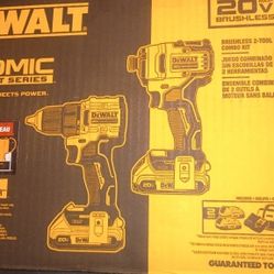 DEWALT 20V COMBO DRILL SET BATTERY AND CHARGER